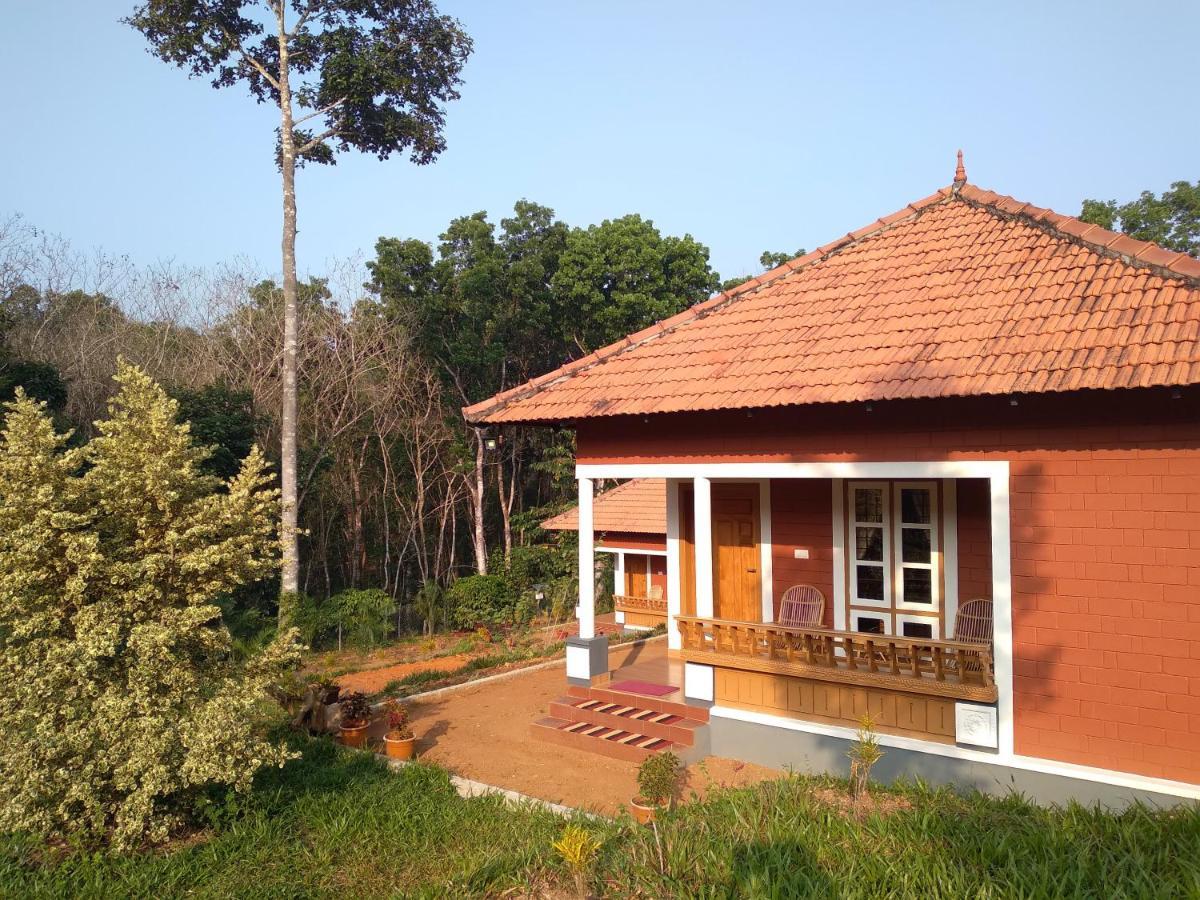 Tranquil Farms Villa Manimala Bagian luar foto